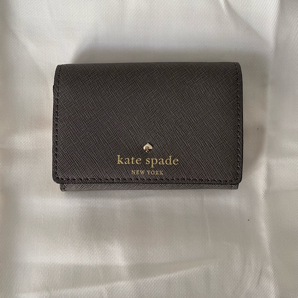Kate Spade small flap button wallet - new